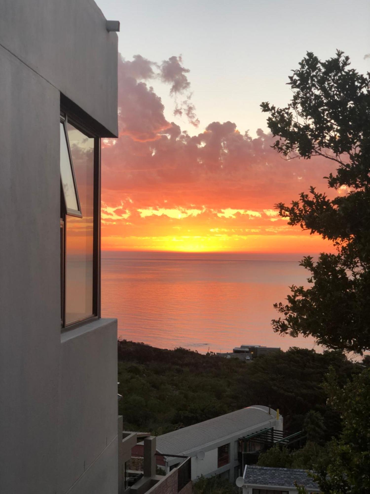 Camps Bay Blue Self-Catering Studios Kapstadt Exterior foto